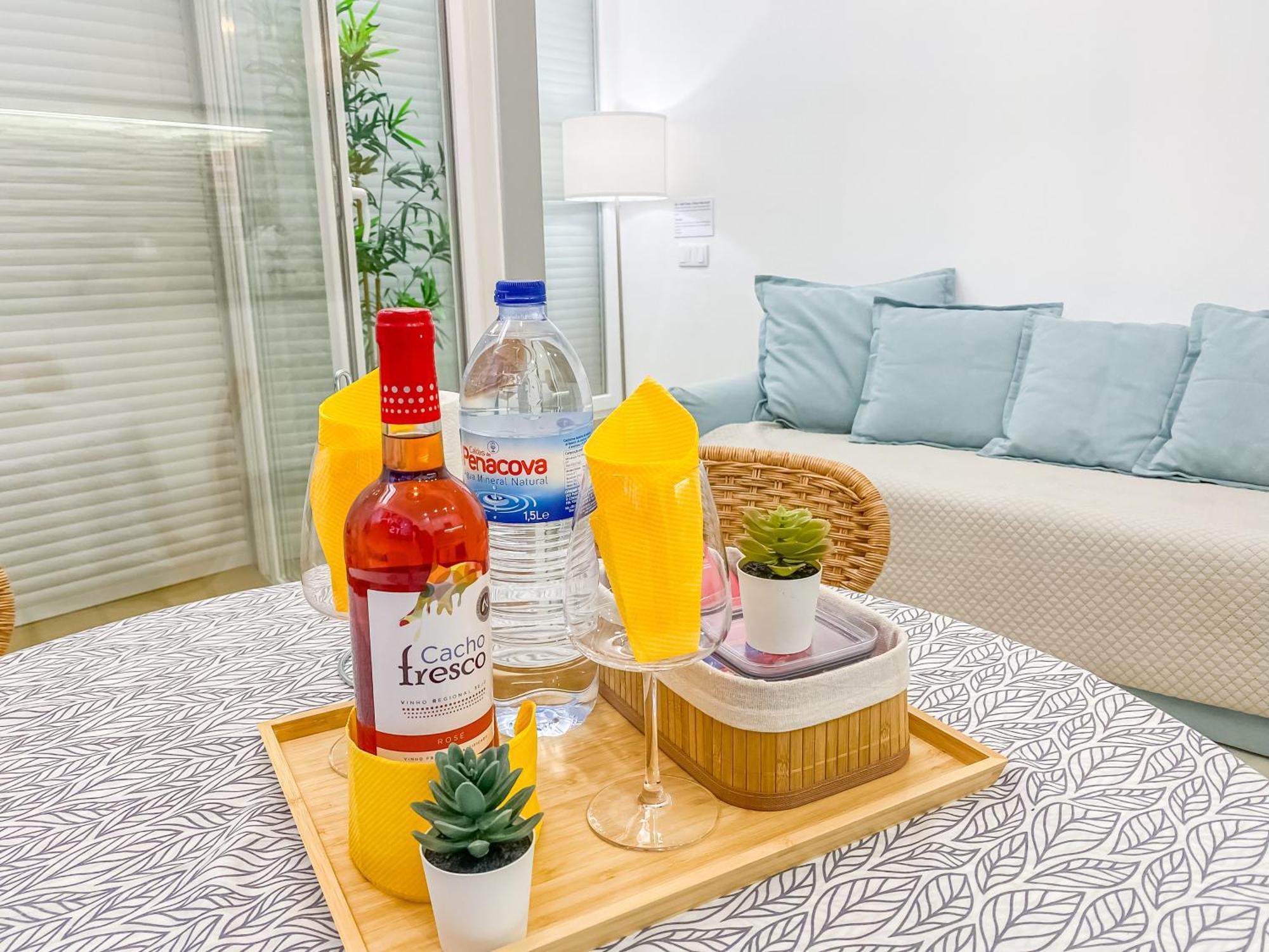 Luxury 2 Min Beach With Balcony, Ocean View, Wifi, Ac, Smarttv Portimão Exteriér fotografie