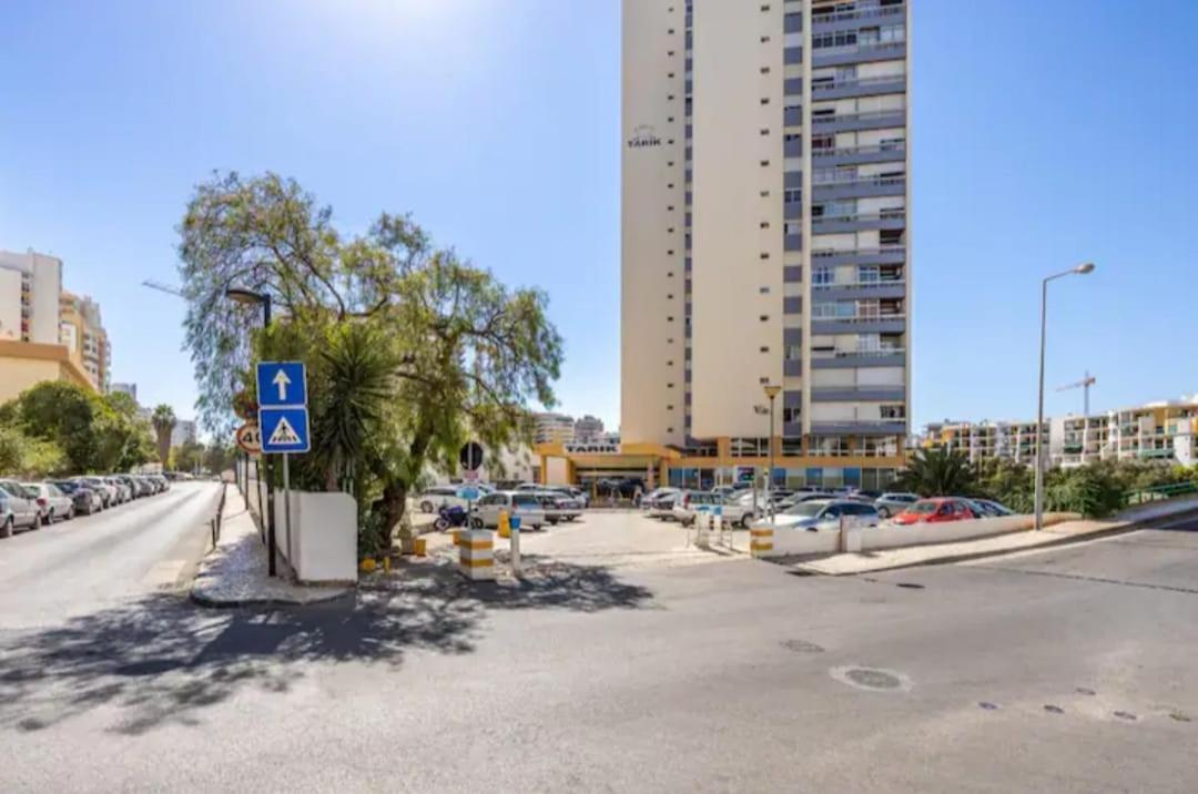 Luxury 2 Min Beach With Balcony, Ocean View, Wifi, Ac, Smarttv Portimão Exteriér fotografie