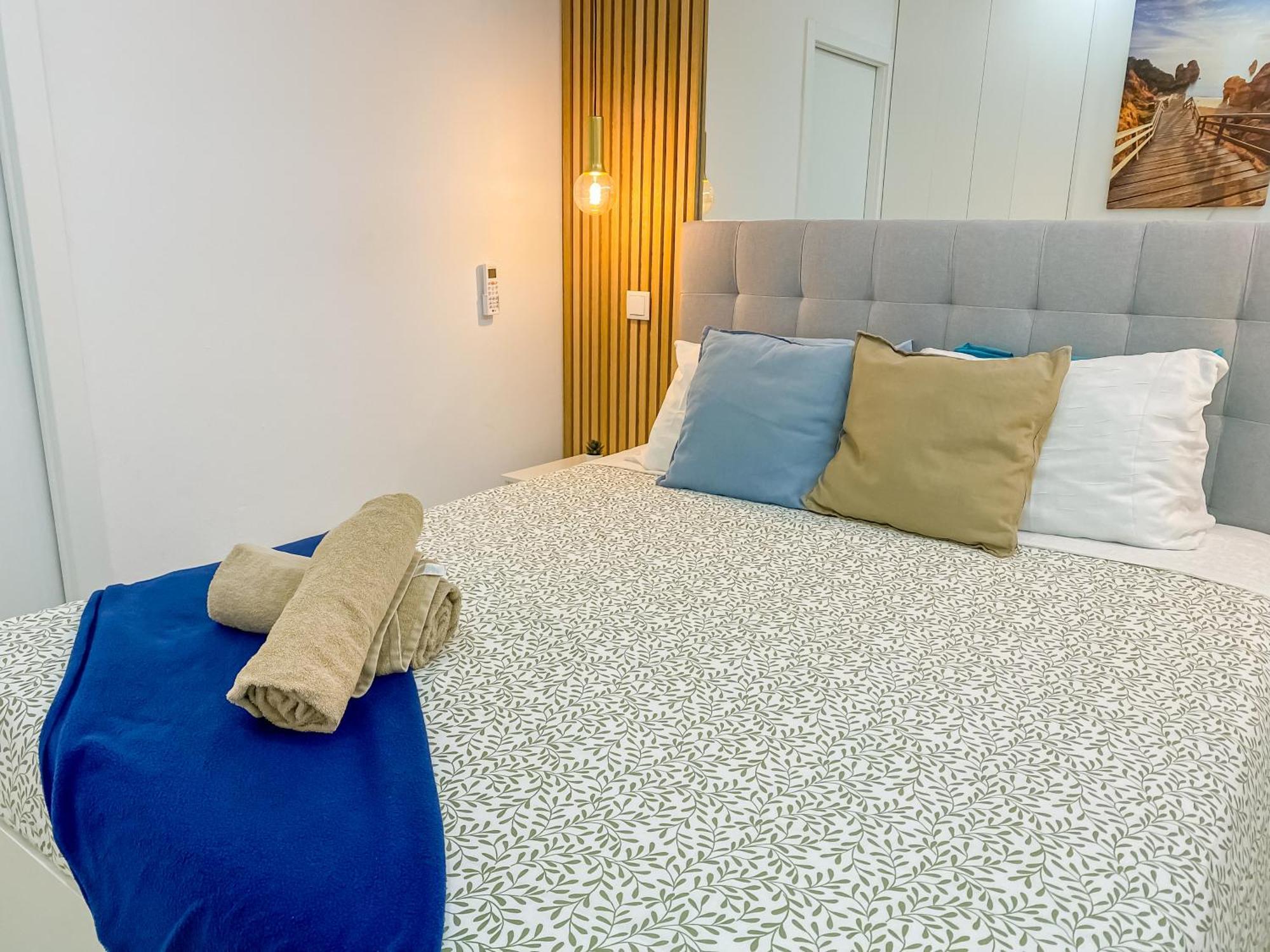 Luxury 2 Min Beach With Balcony, Ocean View, Wifi, Ac, Smarttv Portimão Exteriér fotografie