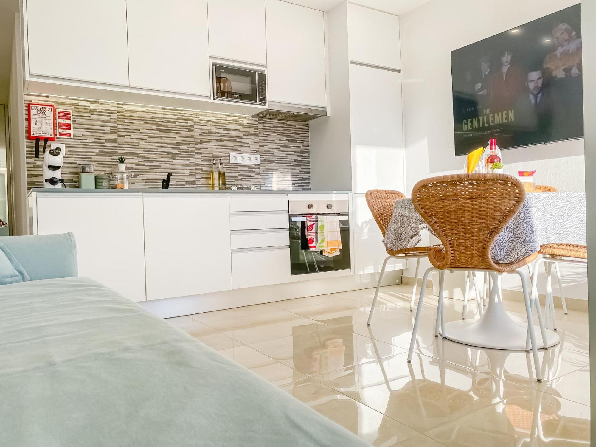 Luxury 2 Min Beach With Balcony, Ocean View, Wifi, Ac, Smarttv Portimão Exteriér fotografie