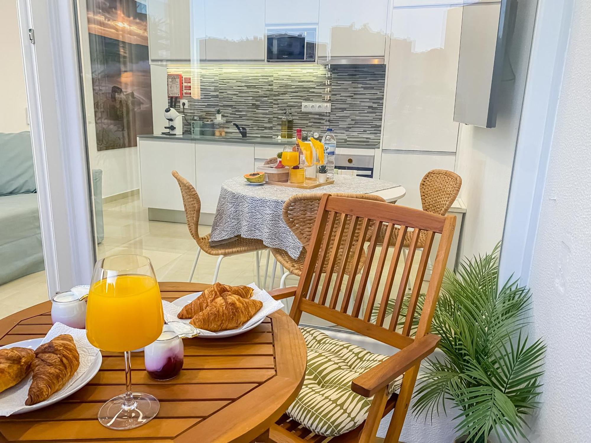 Luxury 2 Min Beach With Balcony, Ocean View, Wifi, Ac, Smarttv Portimão Exteriér fotografie