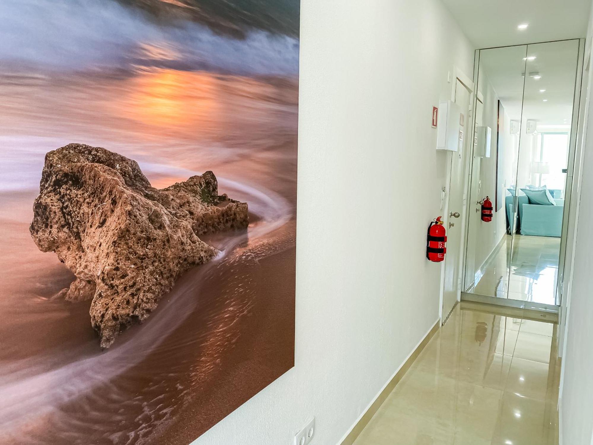 Luxury 2 Min Beach With Balcony, Ocean View, Wifi, Ac, Smarttv Portimão Exteriér fotografie