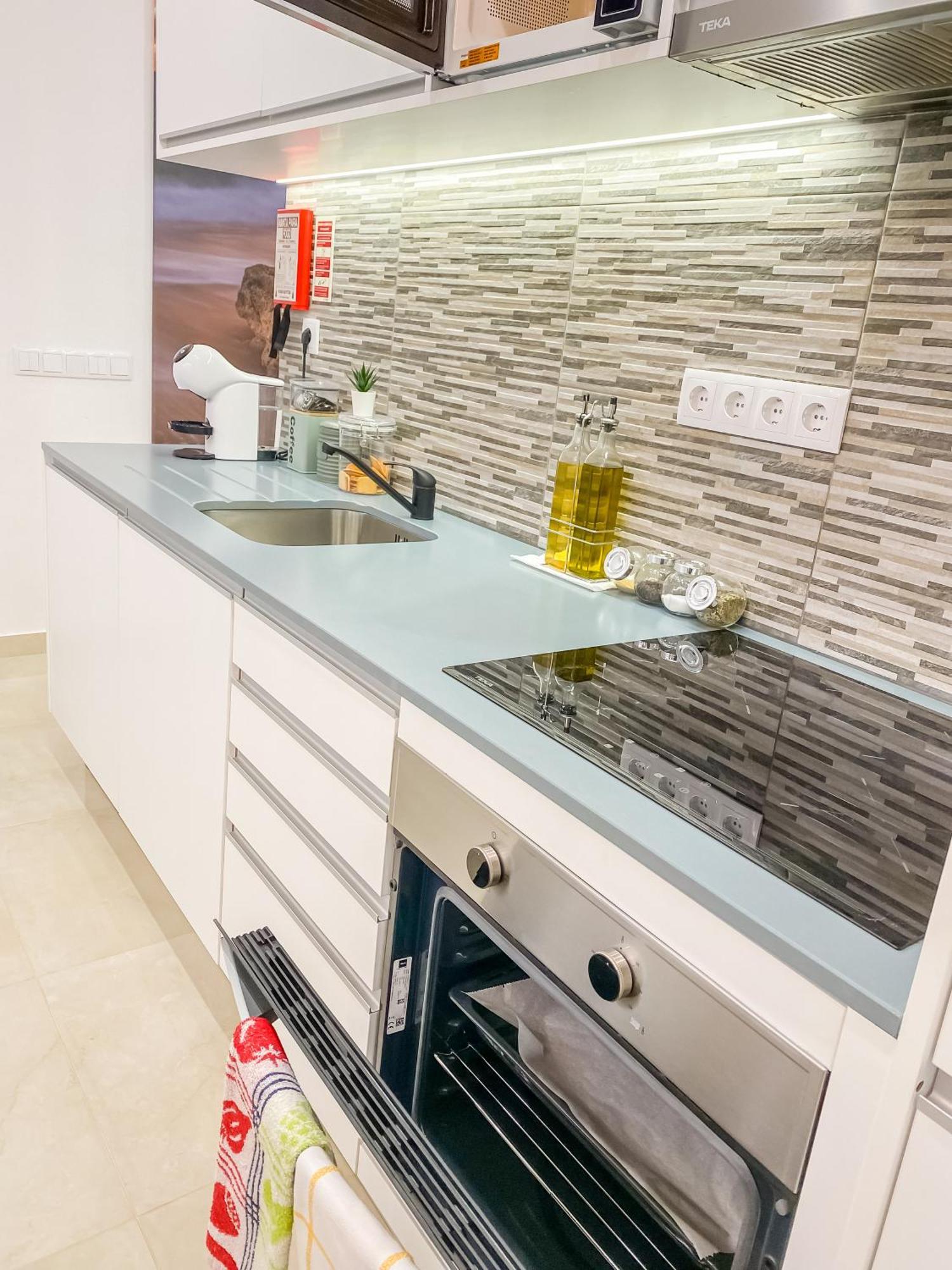 Luxury 2 Min Beach With Balcony, Ocean View, Wifi, Ac, Smarttv Portimão Exteriér fotografie